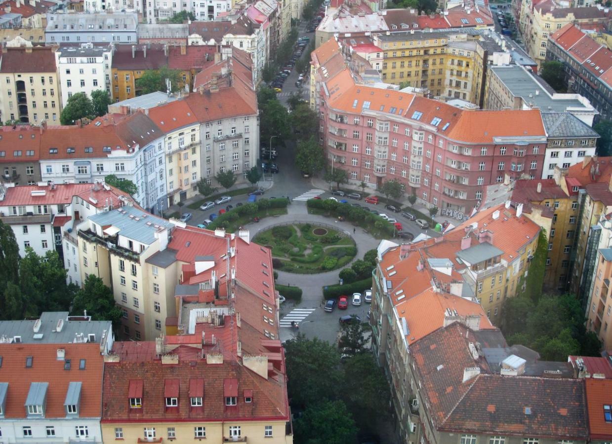 Cosy Apartment Under The Tower Prag Eksteriør billede